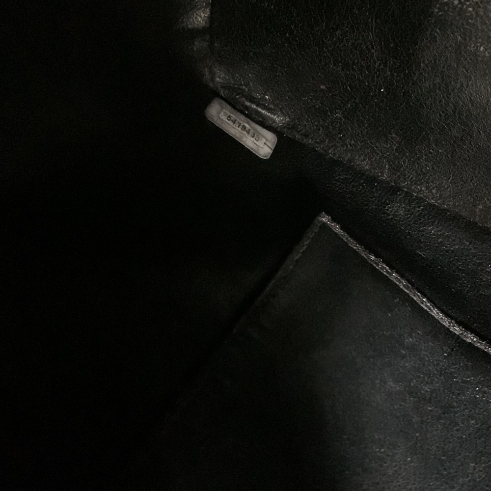 CHANEL Medallion Caviar Tote - Picture 12 of 15